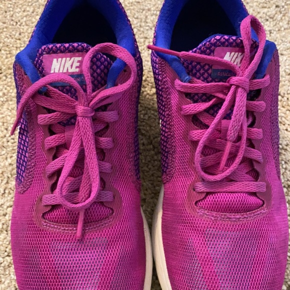 Women’s Nike Revolution 3 Shoes in purple - Picture 2 of 3